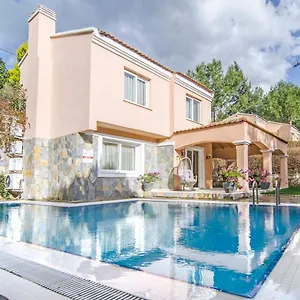 Apart Otel Peninsula Pine Club Boutique & Kuşadası